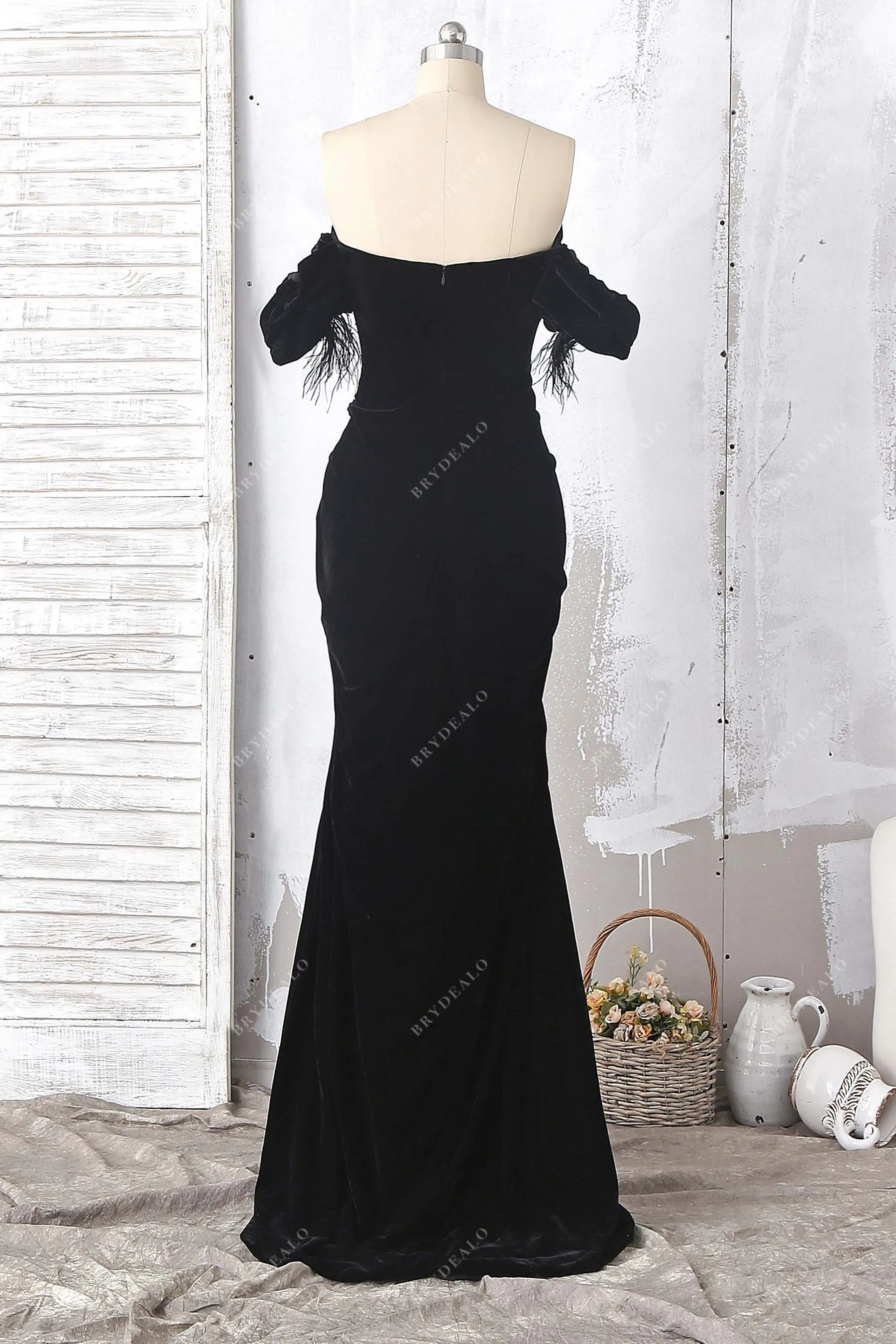 Black Feather Off-the-shoulder Slit Celebrity Prom Dress