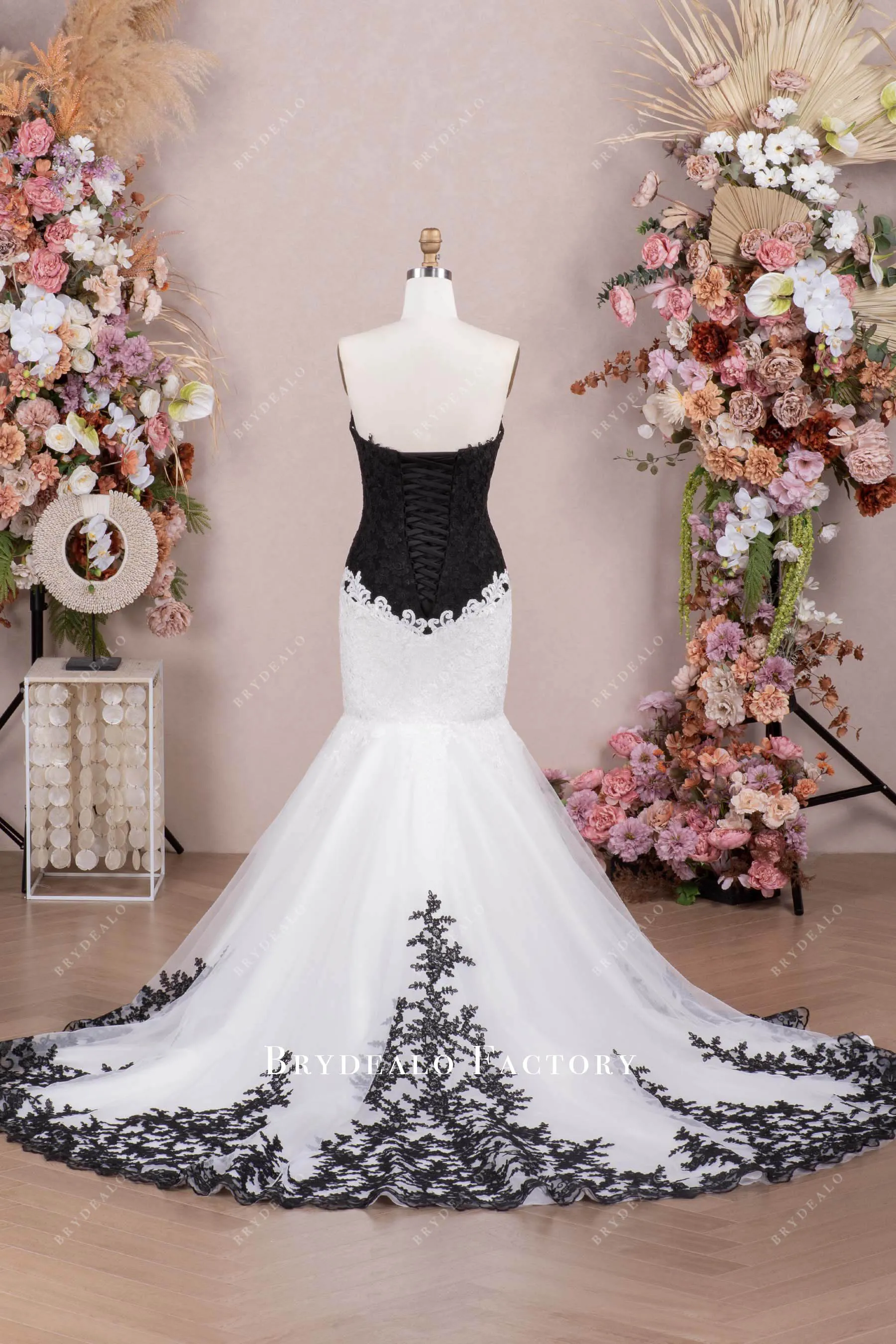 Black White Strapless Lace Mermaid Wedding Dress
