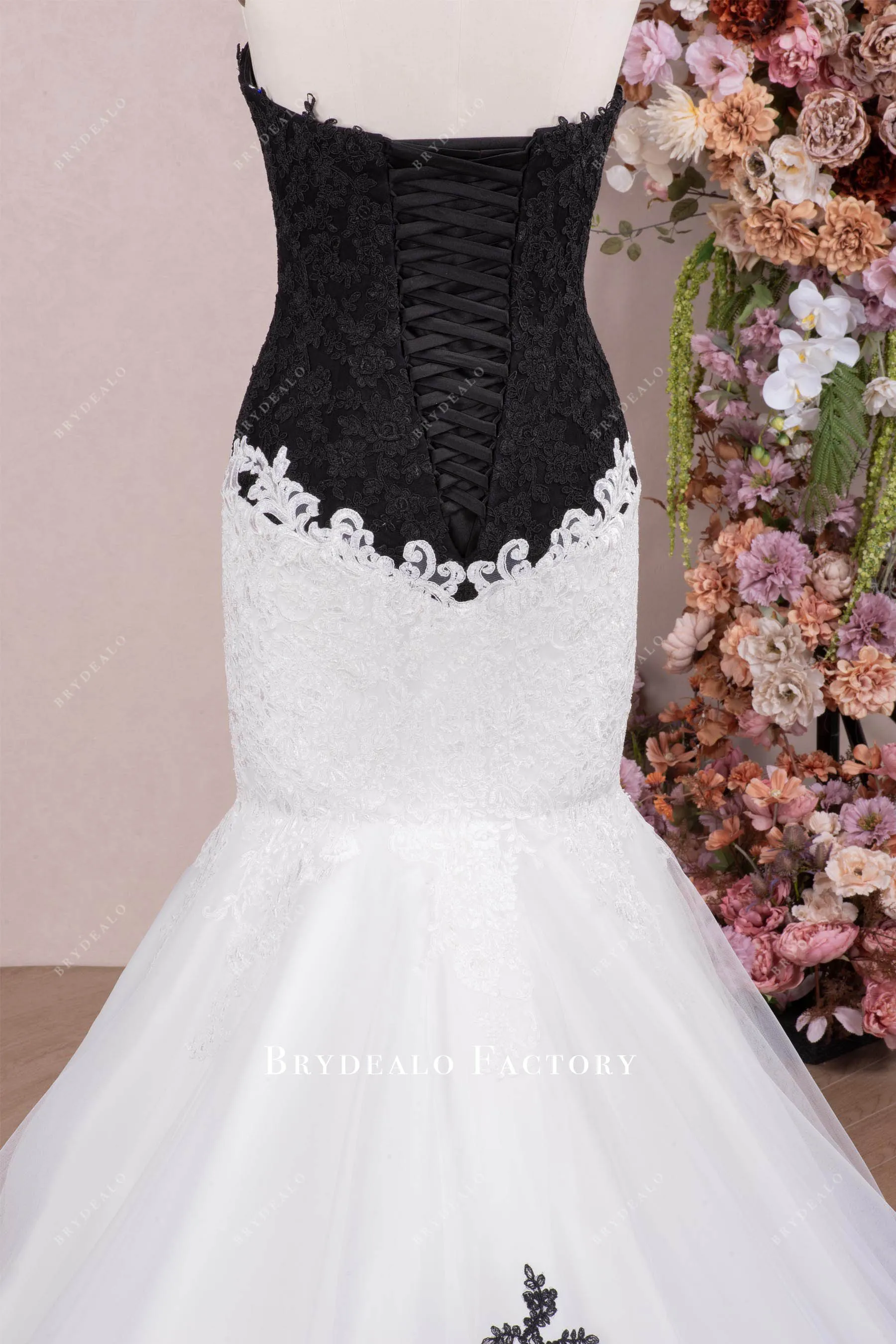 Black White Strapless Lace Mermaid Wedding Dress