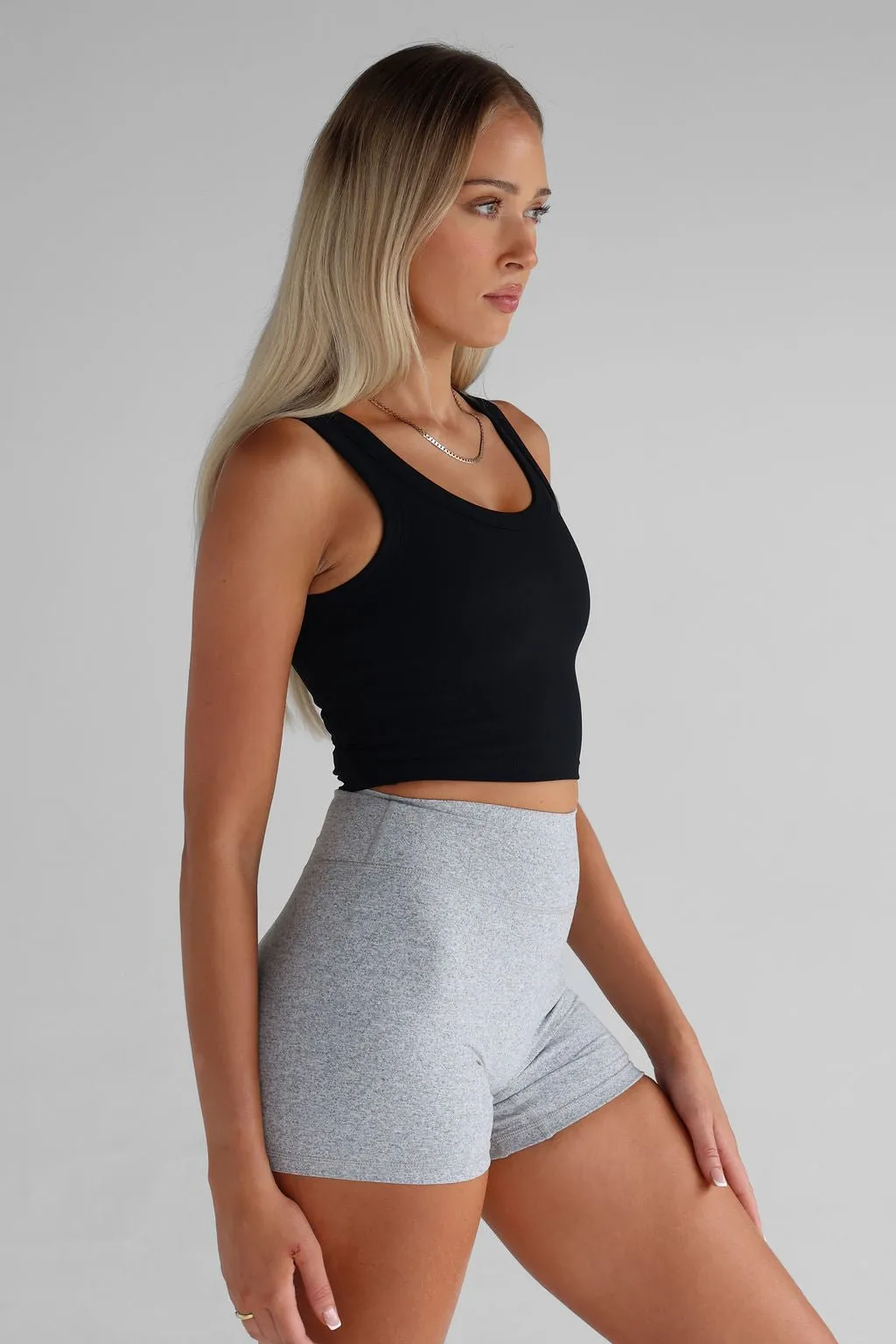Ribbed Scoop Neck Crop - Black